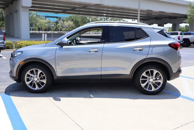 Used 2023 Buick Encore GX Essence w/ Experience Buick Package FWD image 4