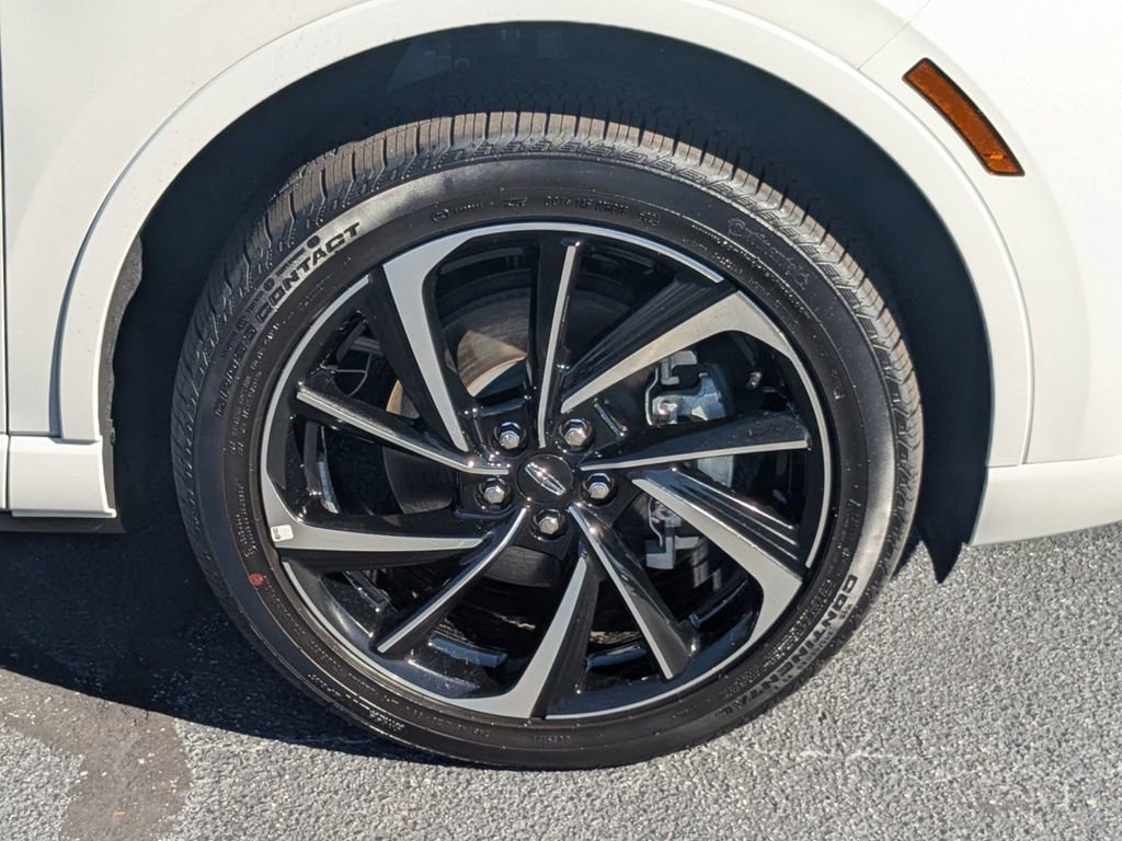 New 2025 Lincoln Corsair Grand Touring image 11