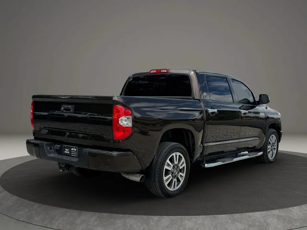 Used 2019 Toyota Tundra Platinum RWD image 4