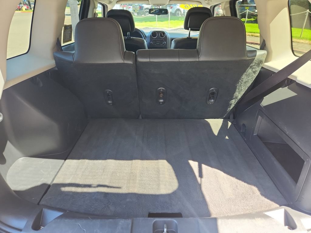 Used 2016 Jeep Patriot High Altitude FWD image 23