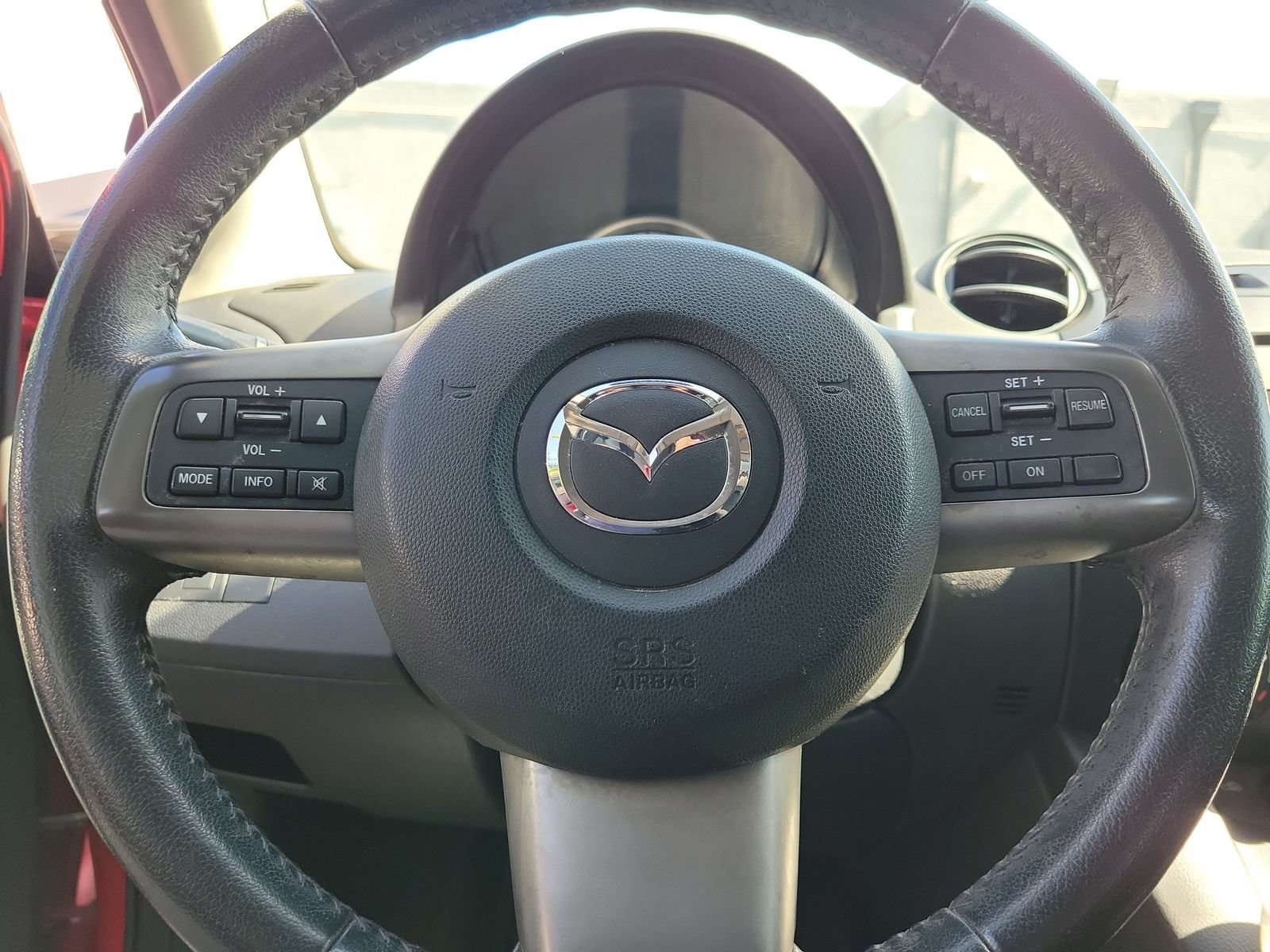 Used 2012 MAZDA MAZDA2 Touring FWD image 21