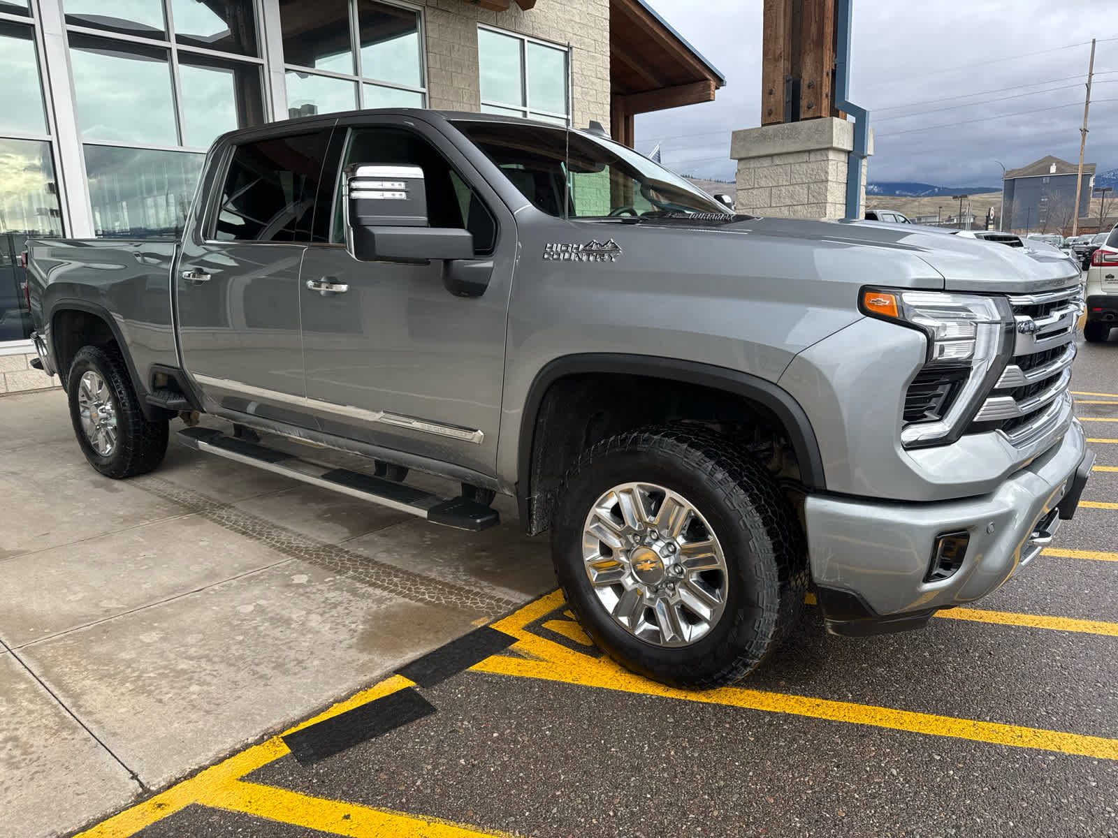Used 2024 Chevrolet Silverado 3500 High Country w/ Technology Package image 3