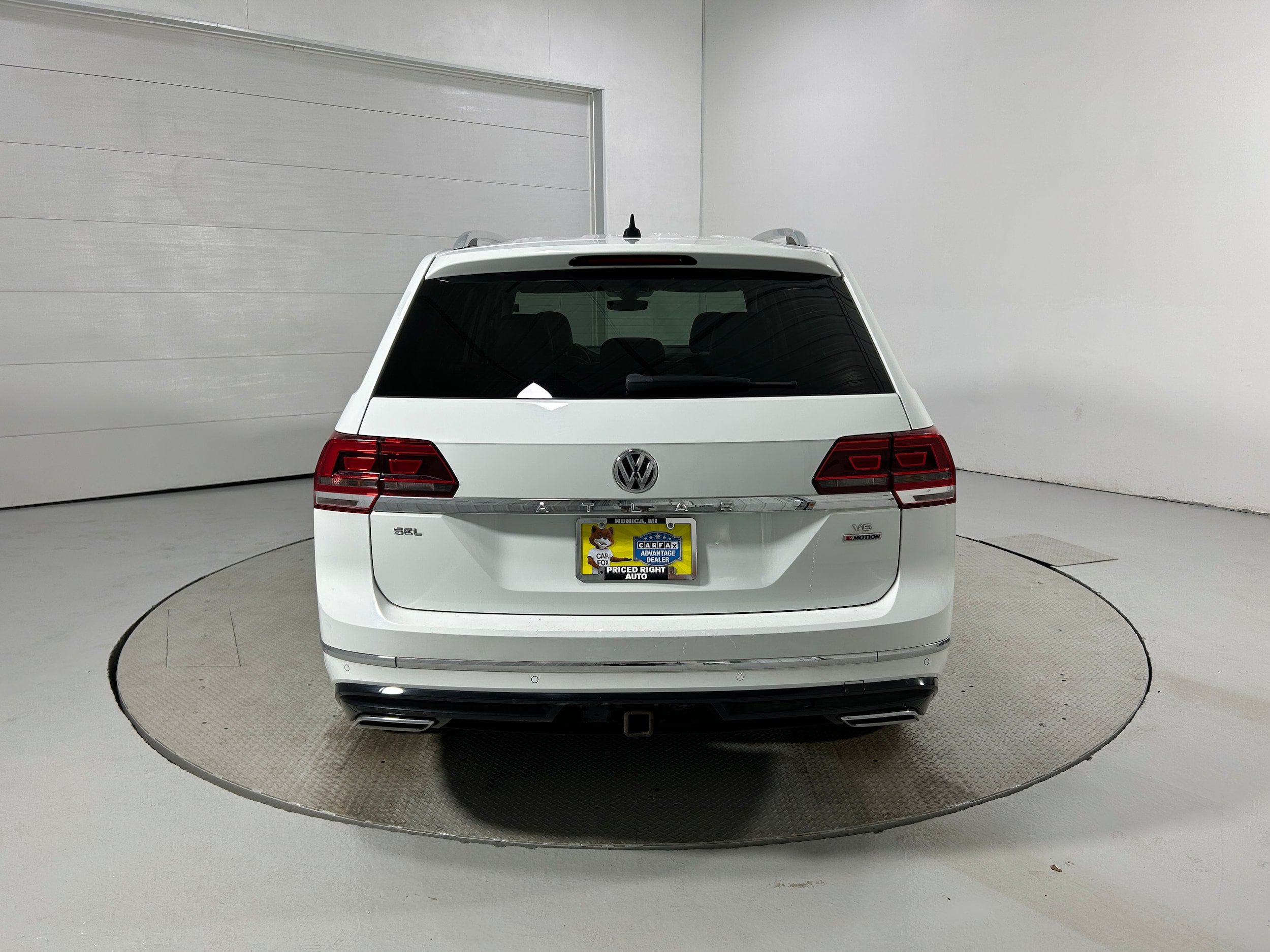 Used 2018 Volkswagen Atlas SEL w/ R-Line Package AWD/4WD image 33