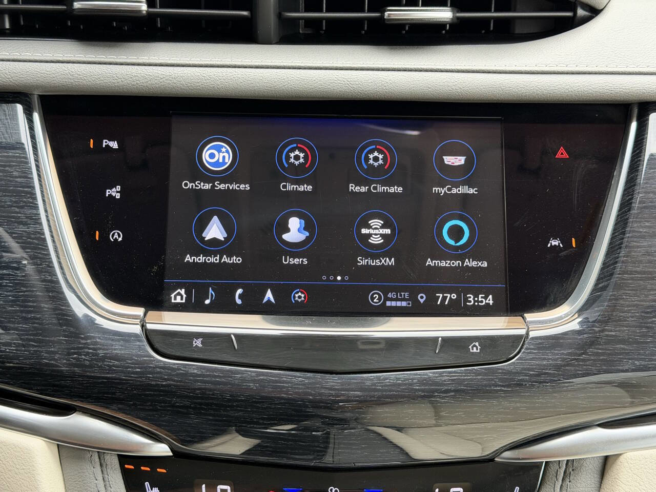 Used 2024 Cadillac XT6 Premium Luxury w/ Technology Package AWD/4WD image 33