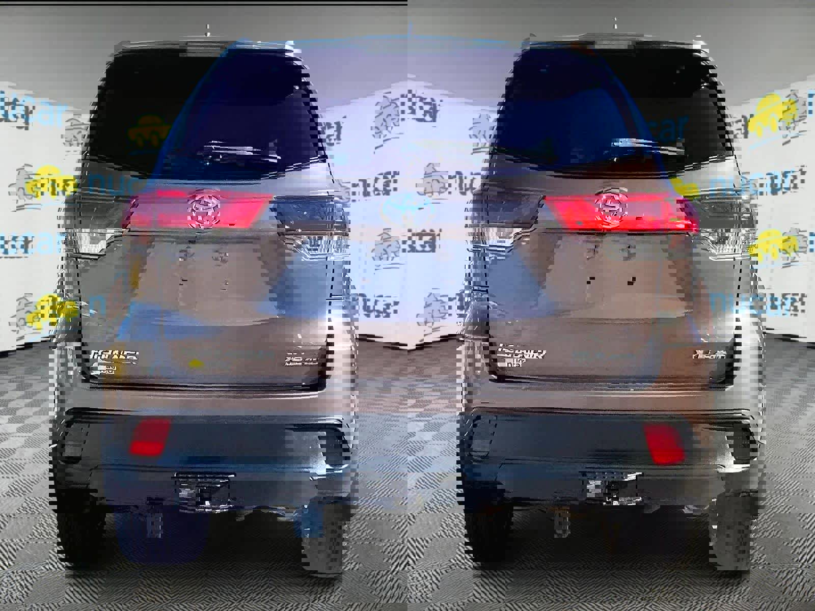 Used 2017 Toyota Highlander XLE image 5