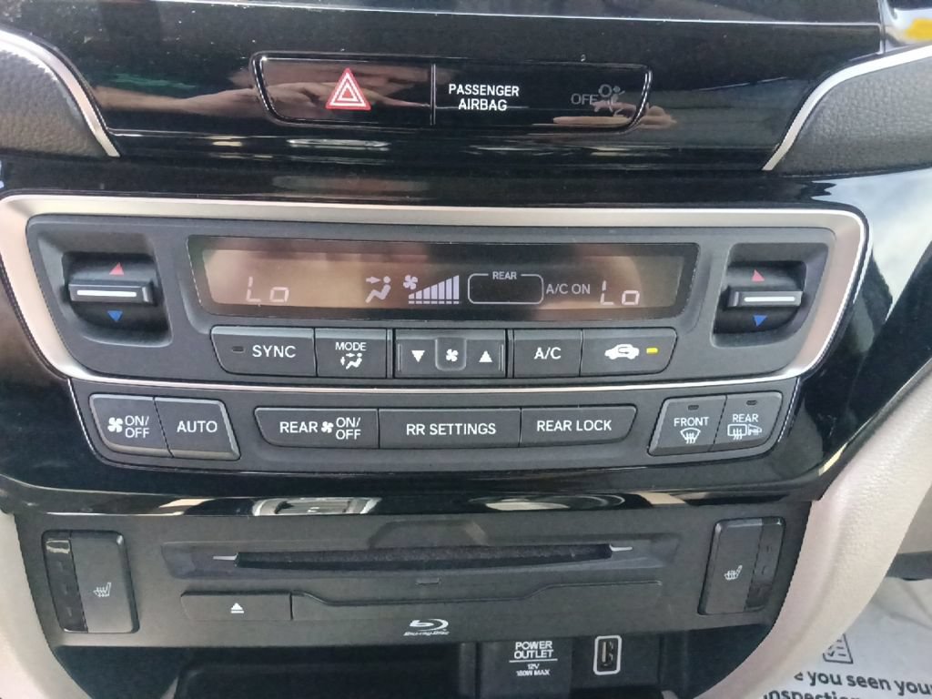 Used 2022 Honda Pilot Touring image 25