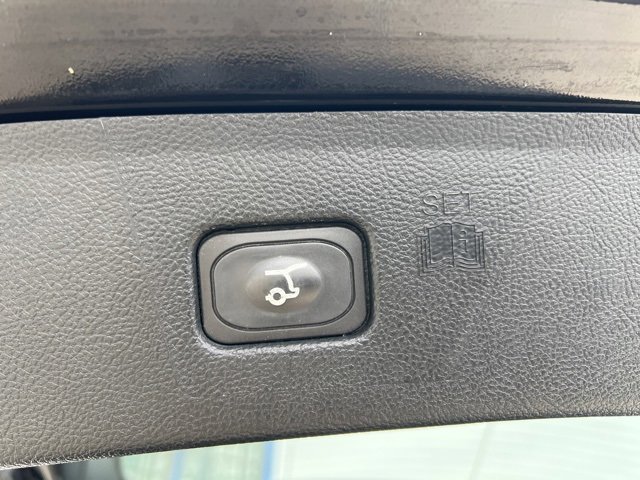 Used 2022 Ford Edge ST-Line image 8