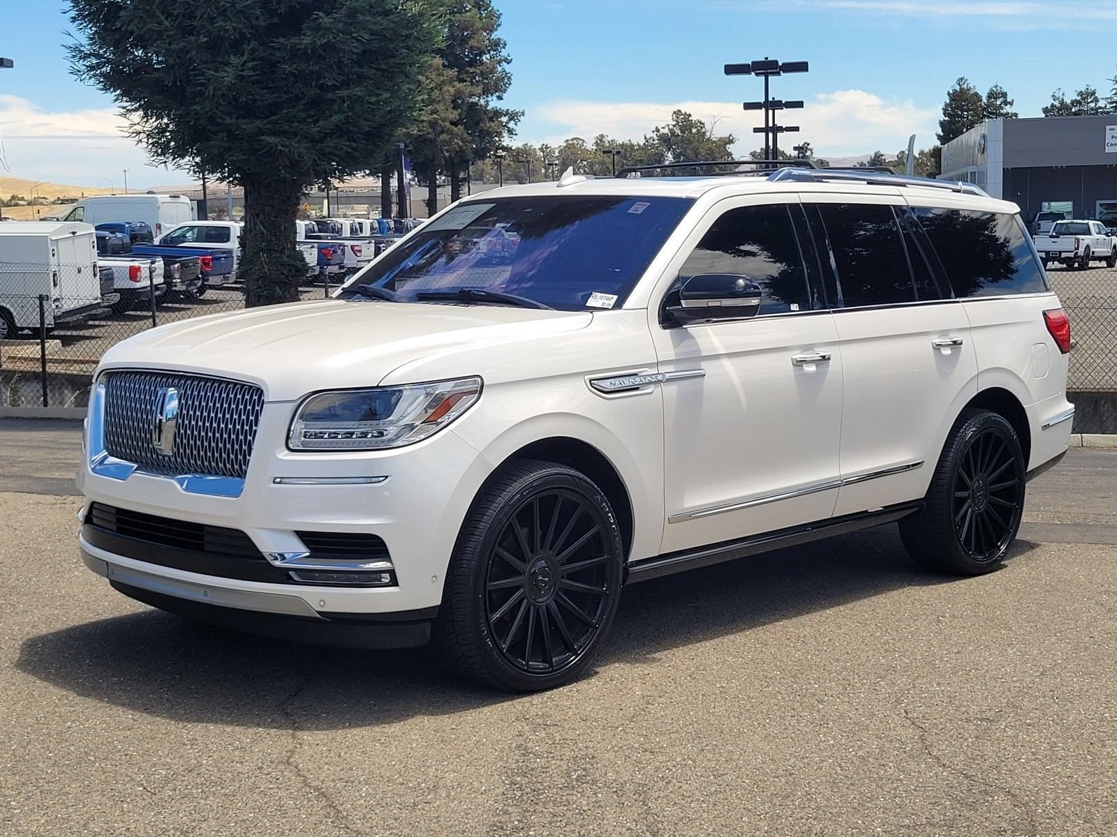 Certified 2019 Lincoln Navigator Reserve AWD/4WD image 8