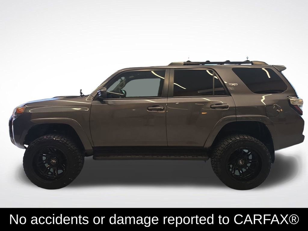 Used 2020 Toyota 4Runner TRD Off-Road AWD/4WD image 2