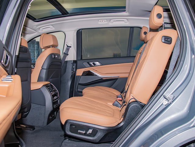 Certified 2025 BMW X7 xDrive40i image 22