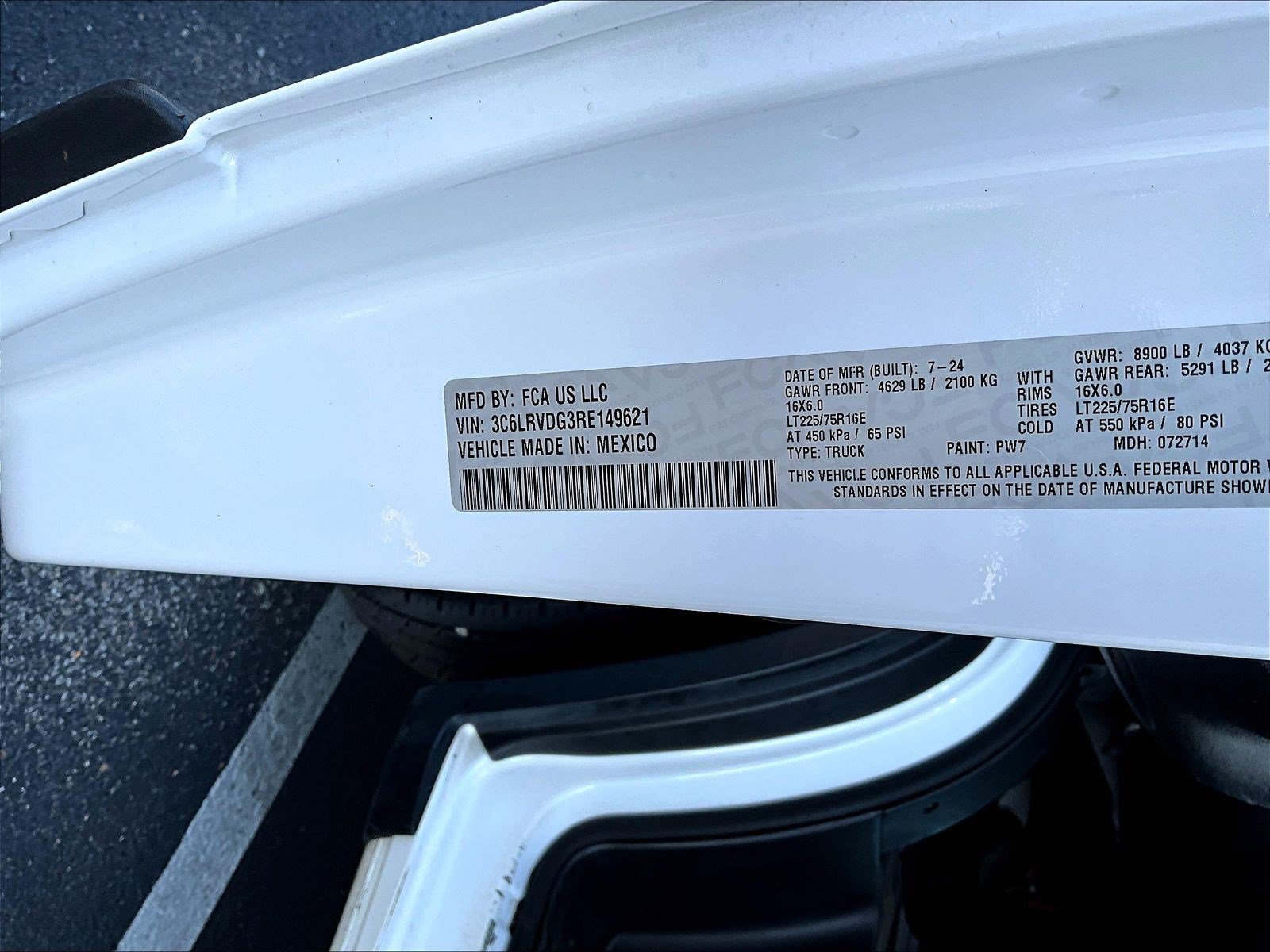 Used 2024 RAM ProMaster 2500 w/ Convenience Group FWD image 18
