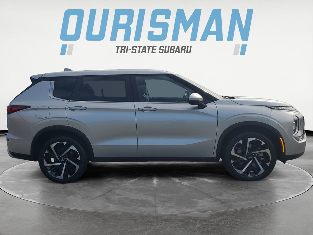 Used 2024 Mitsubishi Outlander SE image 7
