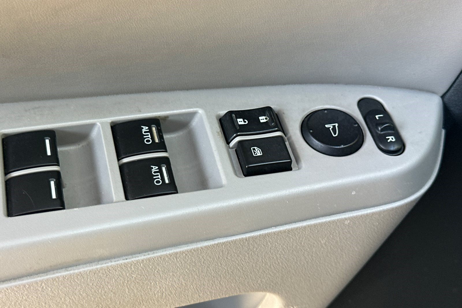 Used 2012 Honda Pilot Touring image 14