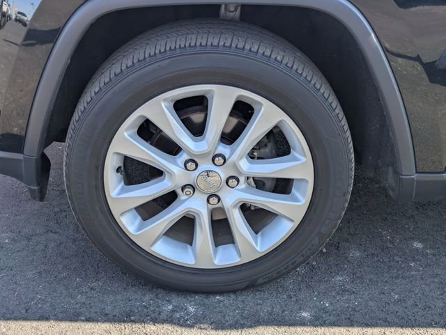 Certified 2017 Jeep Grand Cherokee Limited image 33