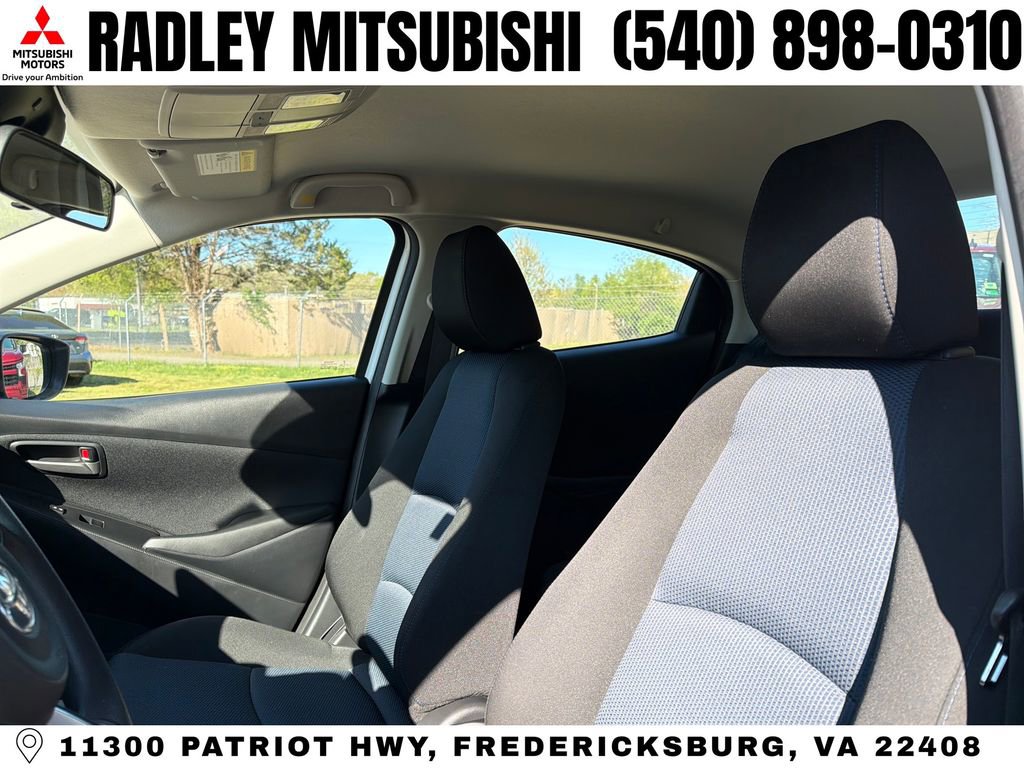 Used 2019 Toyota Yaris LE image 2