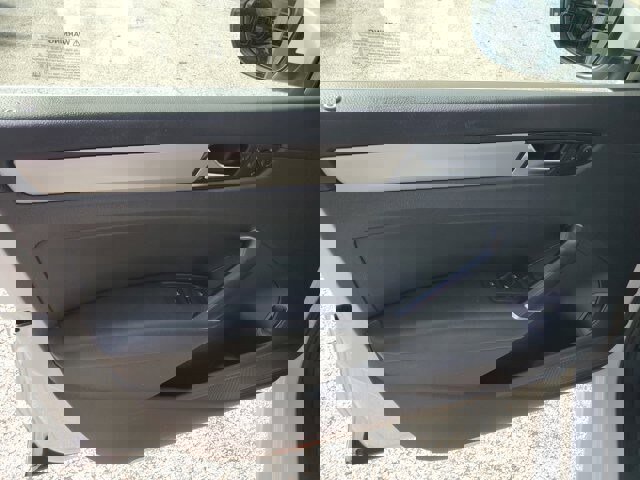 Used 2021 Volkswagen Passat 2.0T SE image 20