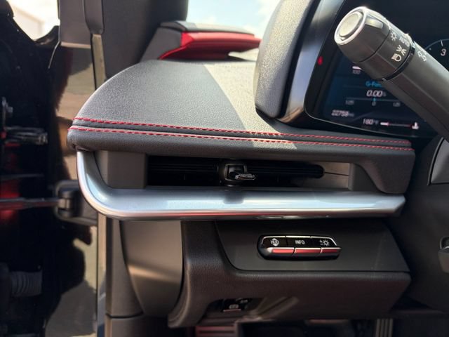 Used 2021 Chevrolet Corvette Stingray Preferred Cpe w/ Z51 Performance Package RWD image 5