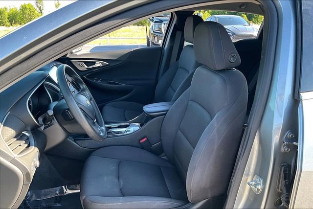 Used 2025 Chevrolet Malibu LT FWD image 21