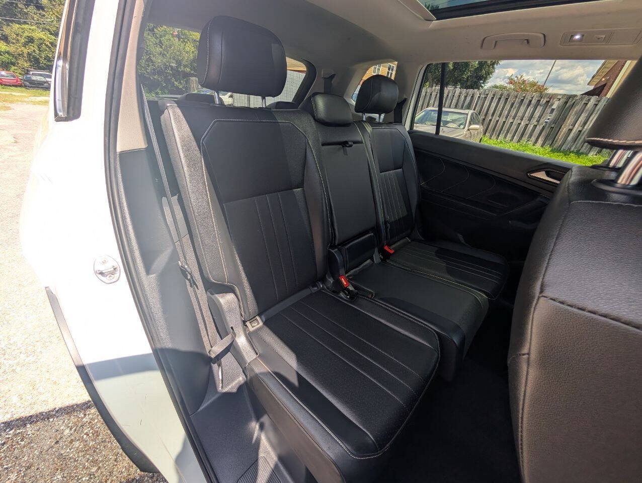 Used 2022 Volkswagen Tiguan SE FWD image 35