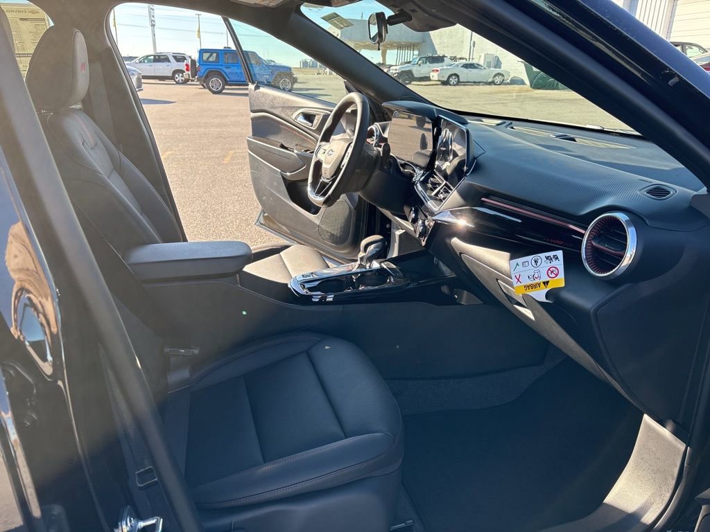 New 2026 Chevrolet Trax RS w/ Sunroof Package image 19