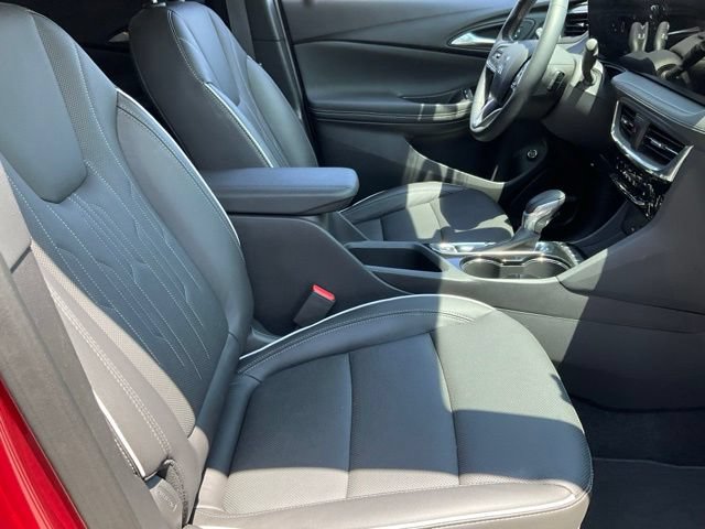 Used 2025 Buick Encore GX Avenir w/ Avenir Technology Package AWD/4WD image 20