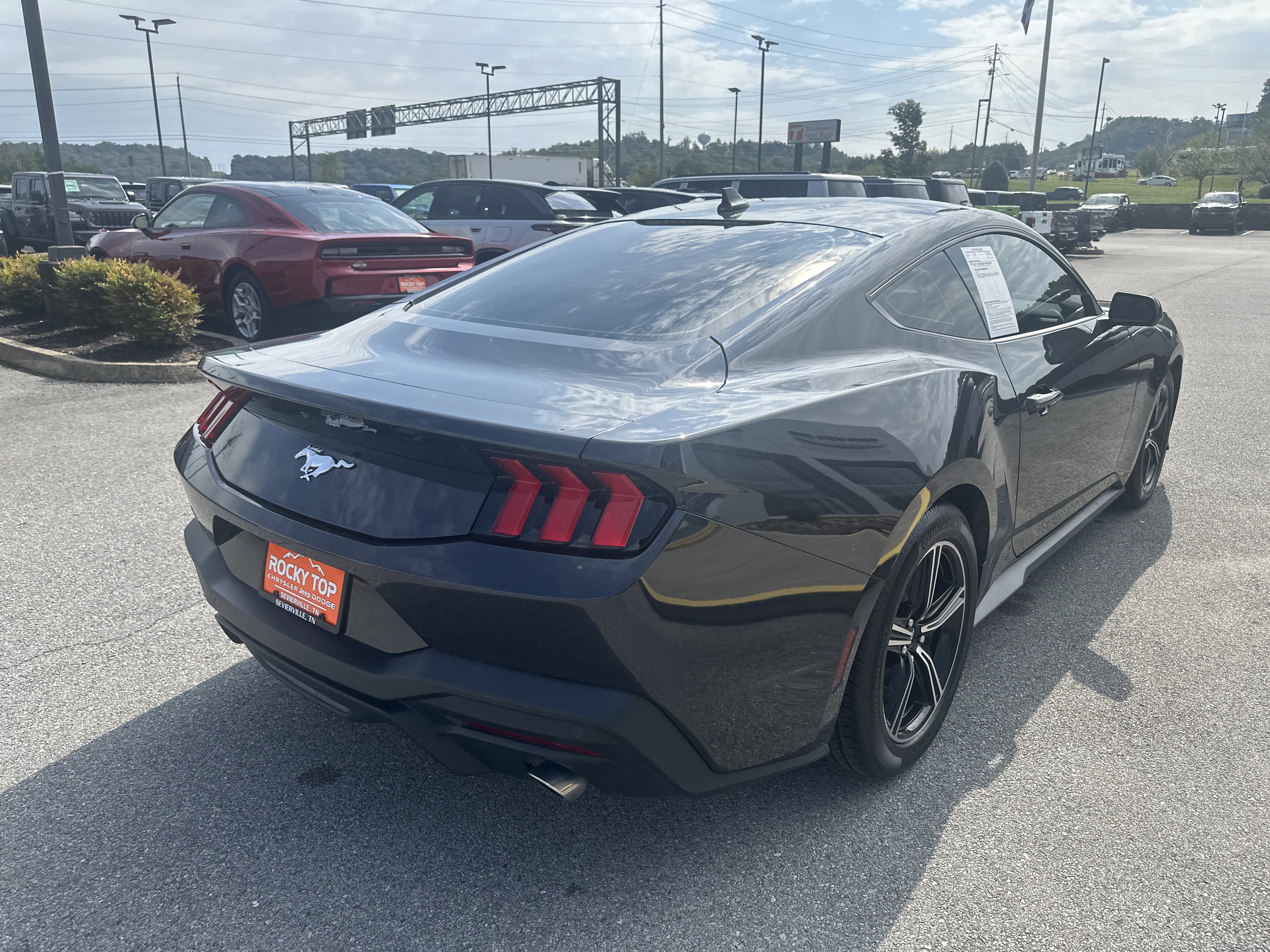 Used 2024 Ford Mustang Coupe image 7