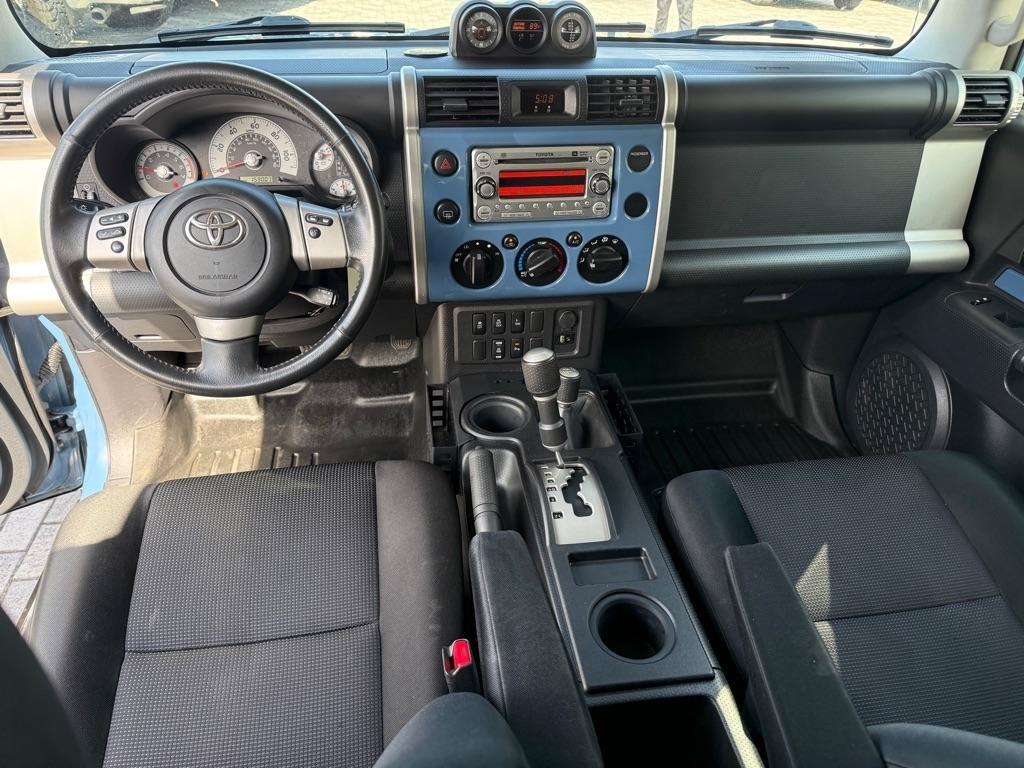 Used 2012 Toyota FJ Cruiser 4WD image 26