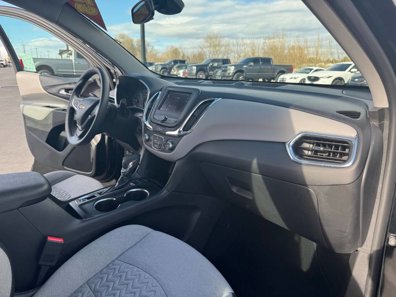 Used 2023 Chevrolet Equinox LS AWD/4WD image 35