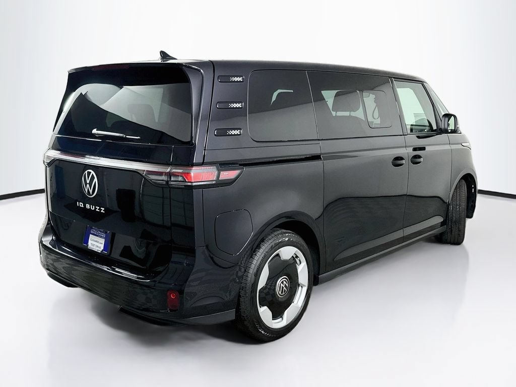 Used 2025 Volkswagen ID. Buzz Pro S RWD image 7