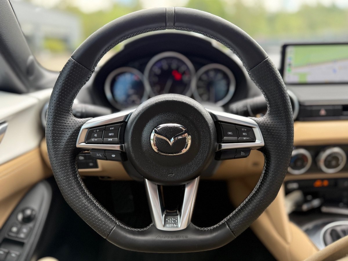 Used 2025 MAZDA MX-5 Miata RF Grand Touring RWD image 26