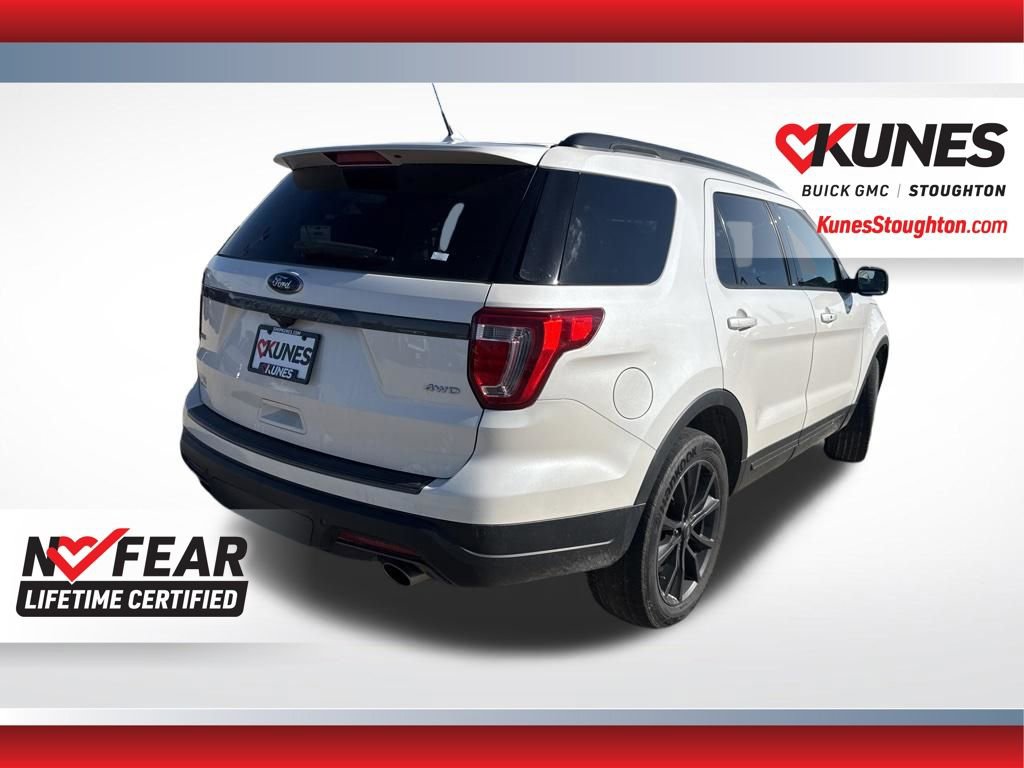 Used 2018 Ford Explorer XLT w/ XLT Appearance Package AWD/4WD image 11