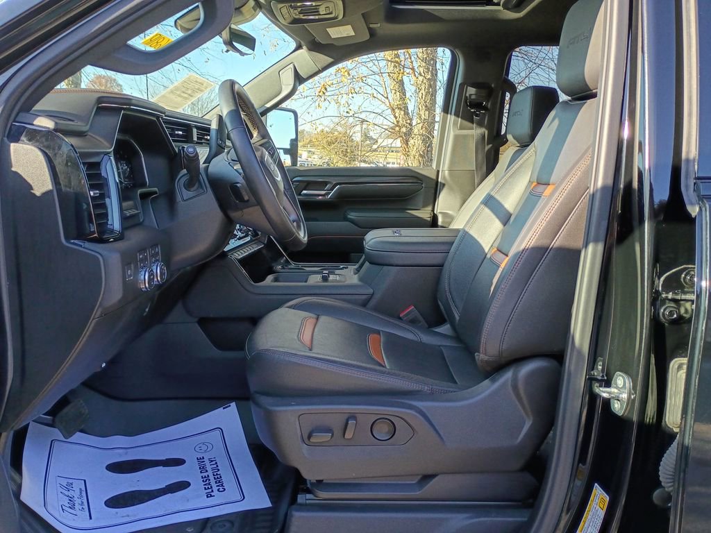 Used 2024 GMC Sierra 2500 AT4 w/ AT4 Premium Plus Package image 9
