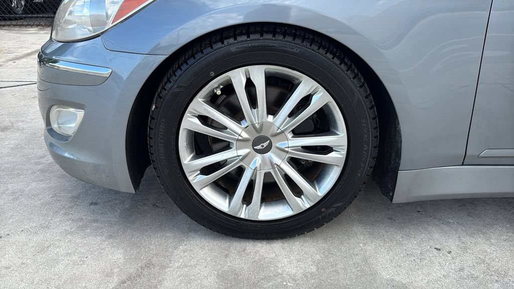 Used 2014 Hyundai Genesis 3.8 RWD image 16