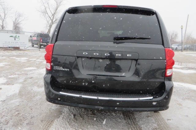 Used 2012 Dodge Grand Caravan SXT w/ Entertainment Group 1 FWD image 22