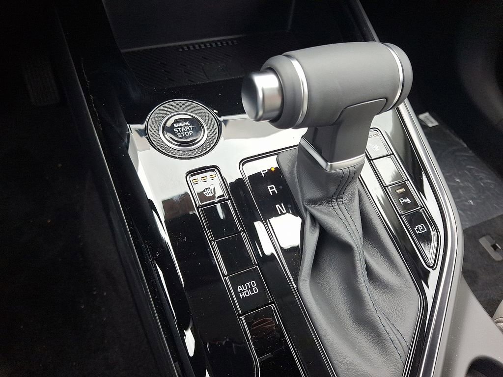 Certified 2025 Kia Niro EX image 16