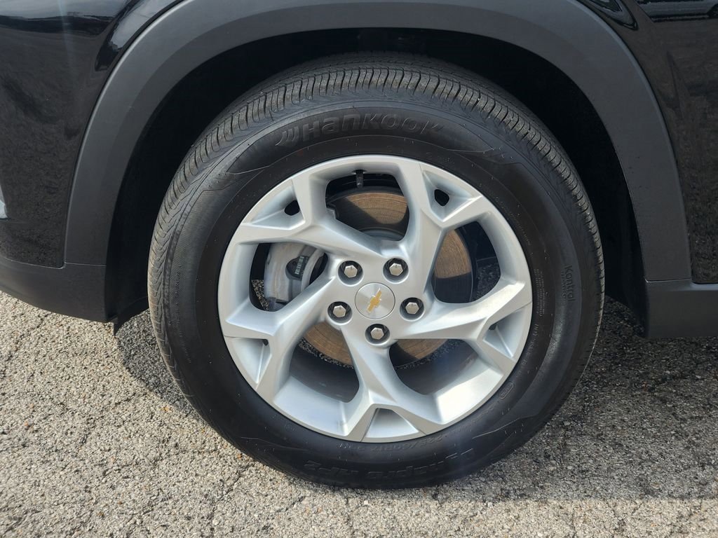 Used 2026 Chevrolet Trax LS w/ LS Convenience Package image 13