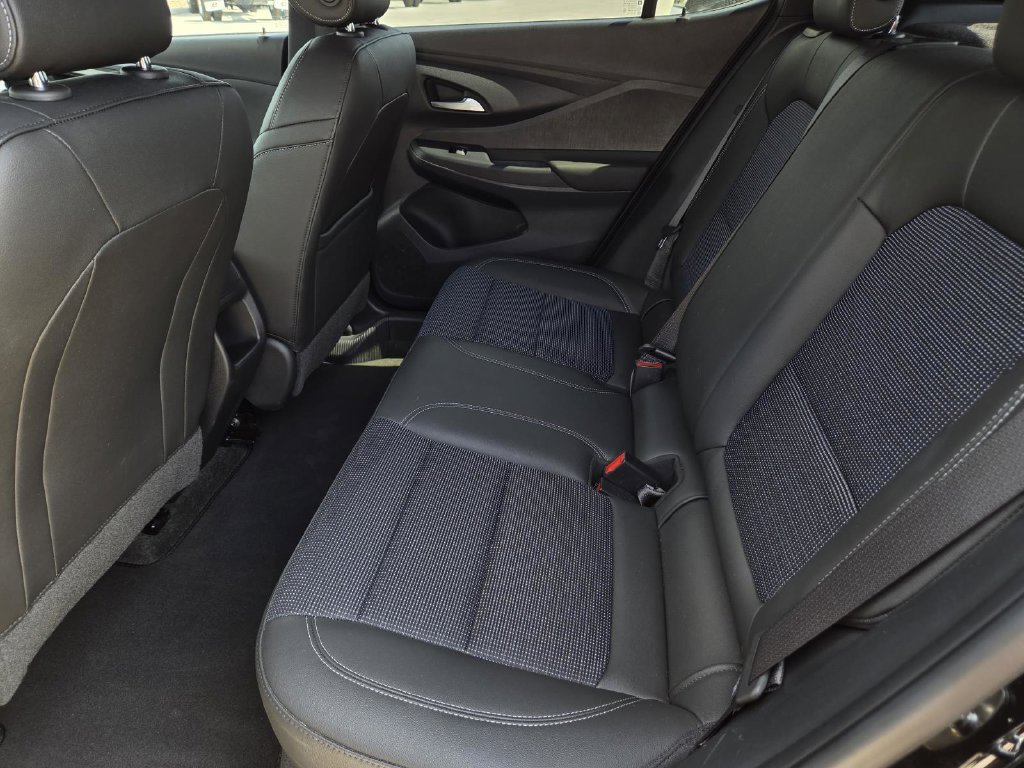 Used 2026 Buick Envista Preferred FWD image 37