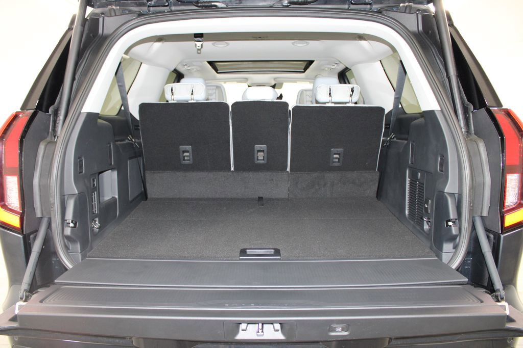 New 2026 Ford Expedition Max Platinum image 16