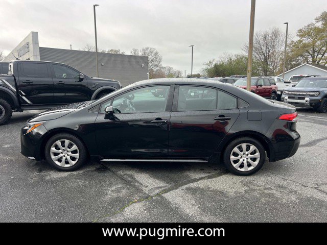 Used 2022 Toyota Corolla LE image 4