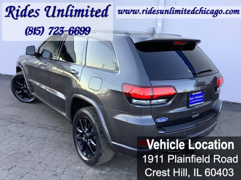 Used 2017 Jeep Grand Cherokee Altitude AWD/4WD image 4