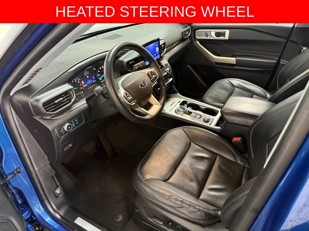 Used 2022 Ford Explorer Limited w/ Equipment Group 301A image 2