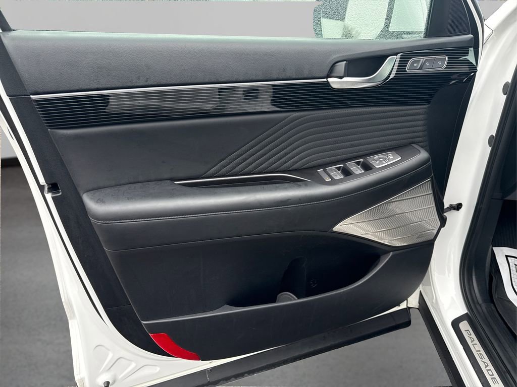 Used 2024 Hyundai Palisade Calligraphy image 23