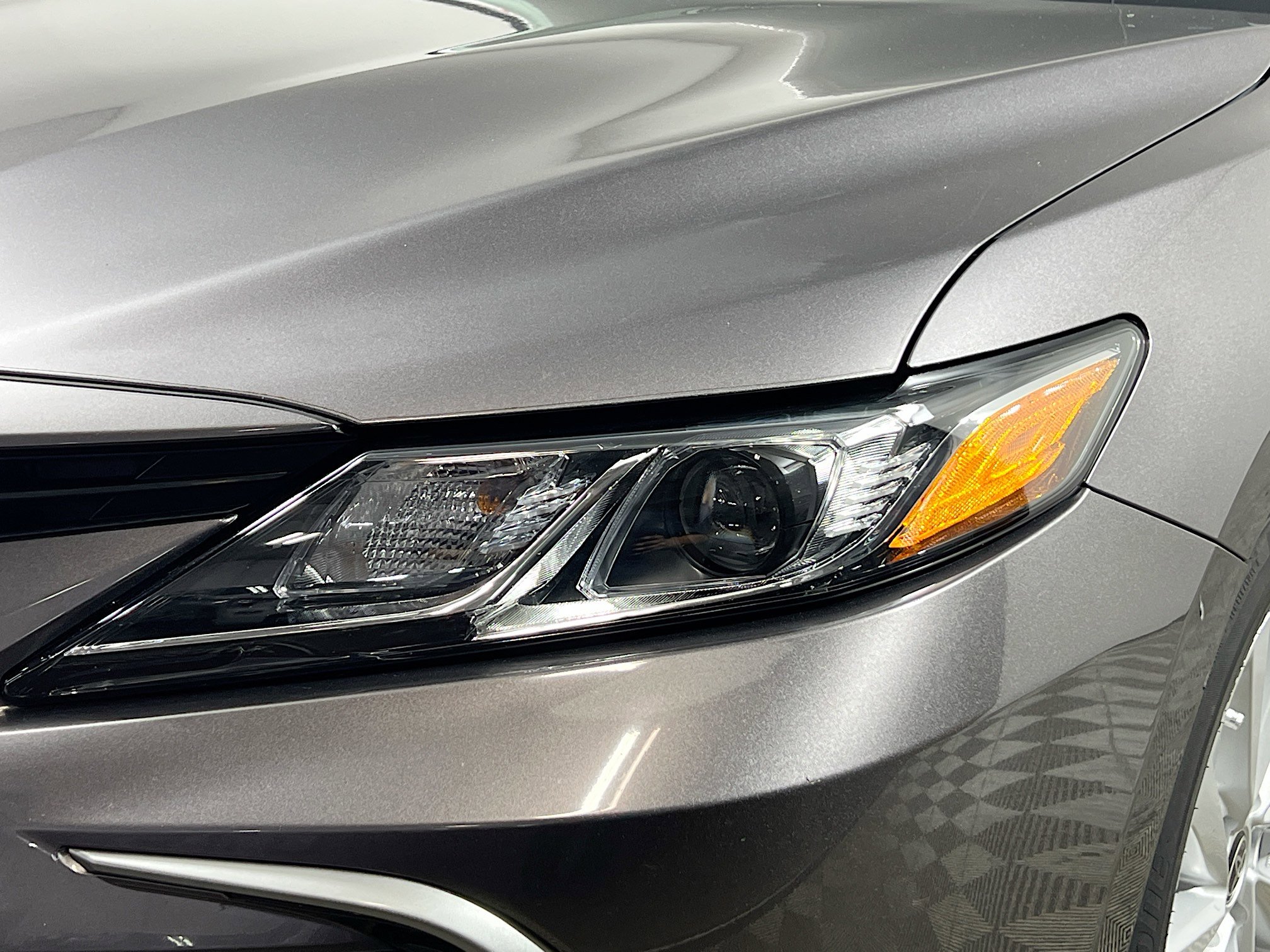 Used 2022 Toyota Camry LE image 12