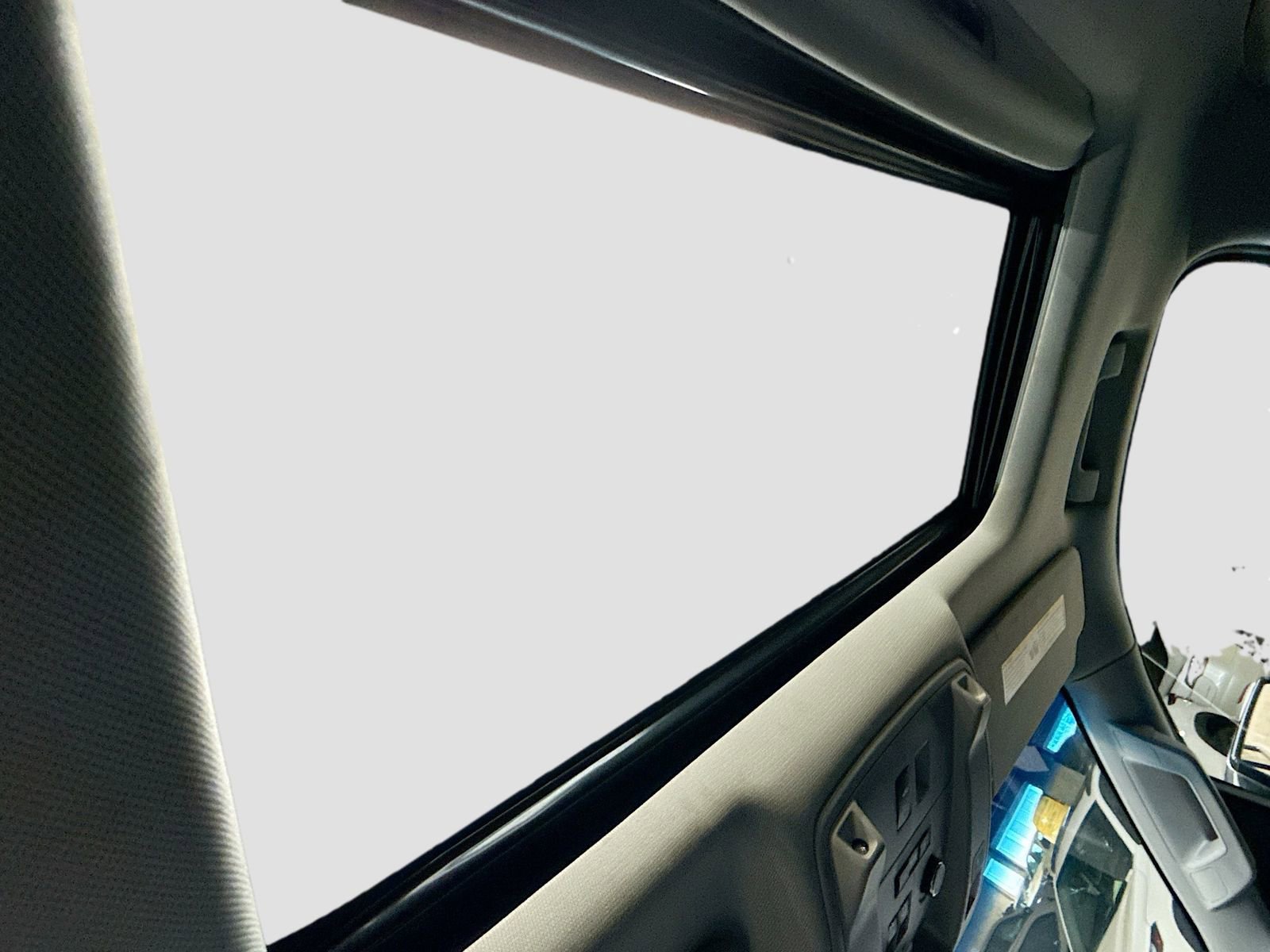 Used 2017 Chevrolet Suburban Premier image 26