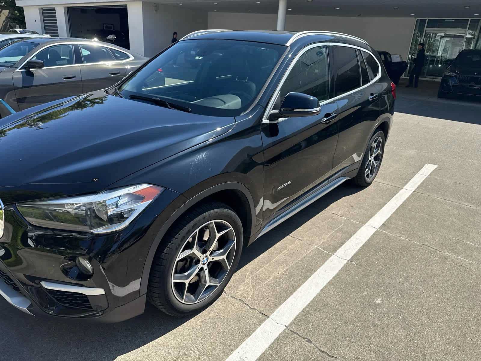 Used 2018 BMW X1 xDrive28i AWD/4WD image 3