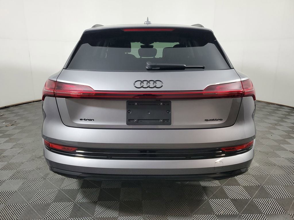 Used 2023 Audi e-tron Premium Plus w/ Premium Plus Package image 5