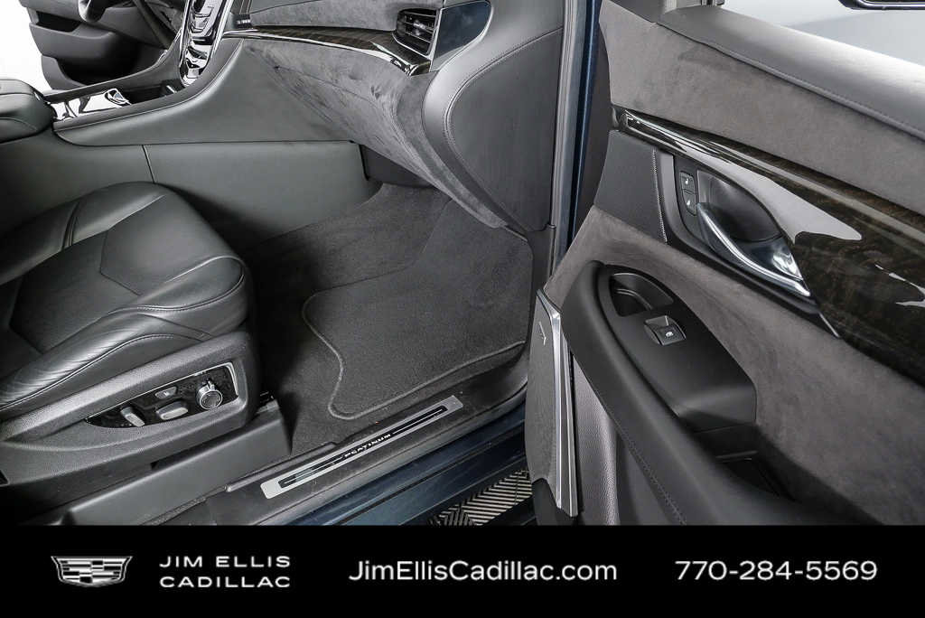Used 2020 Cadillac Escalade ESV Platinum image 25