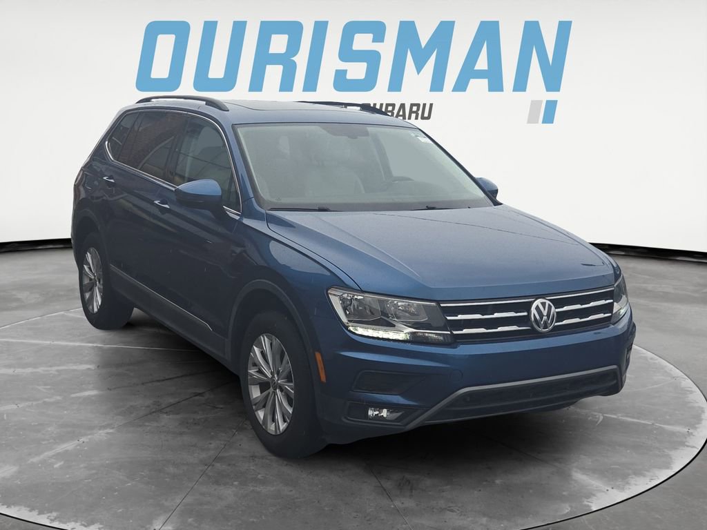 Used 2018 Volkswagen Tiguan SE w/ Panoramic Sunroof Package image 1