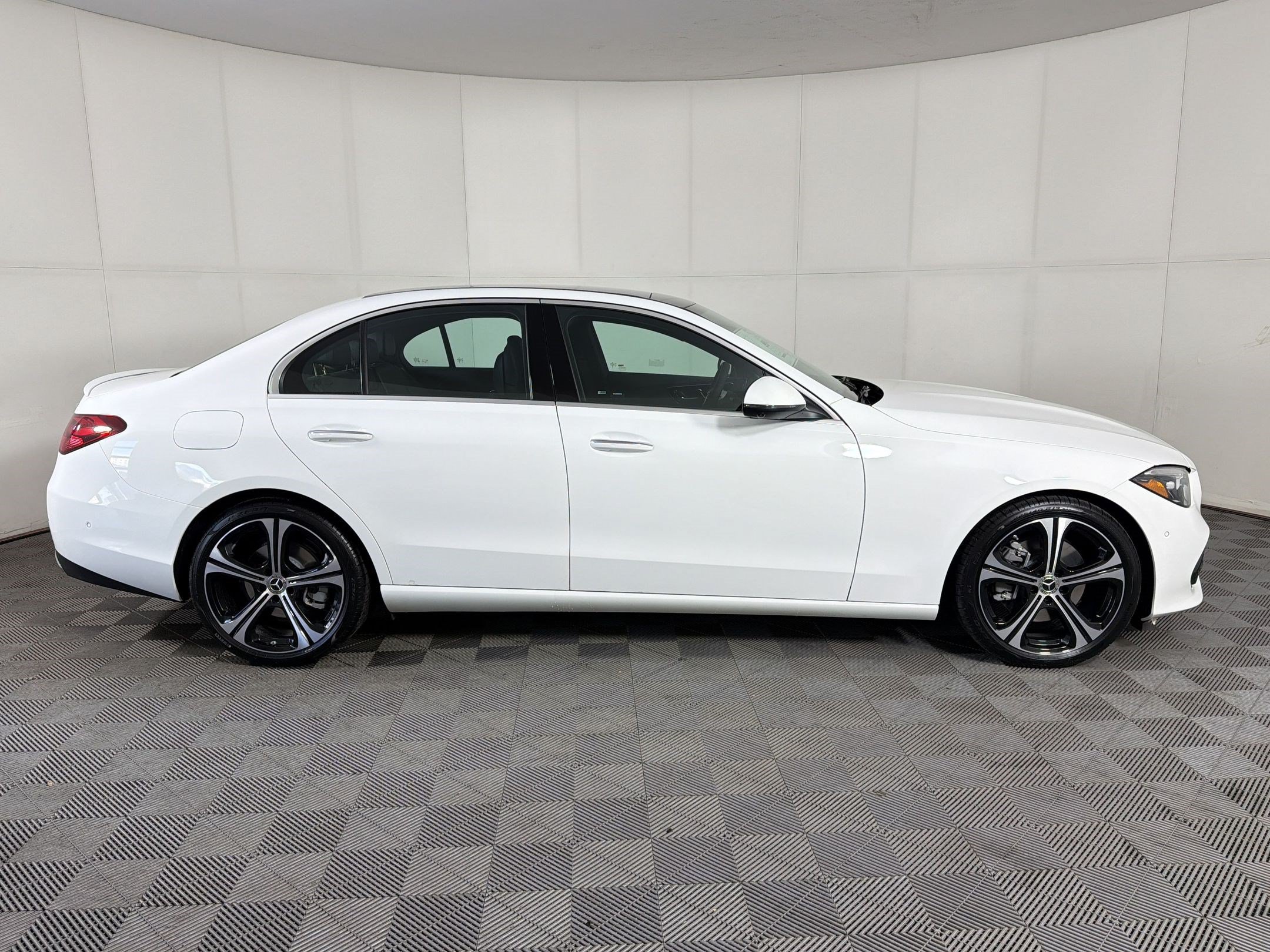 Used 2026 Mercedes-Benz C 300 4MATIC Sedan image 8
