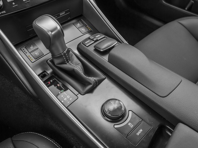 Used 2016 Lexus IS 350 w/ F Sport Package RWD image 11